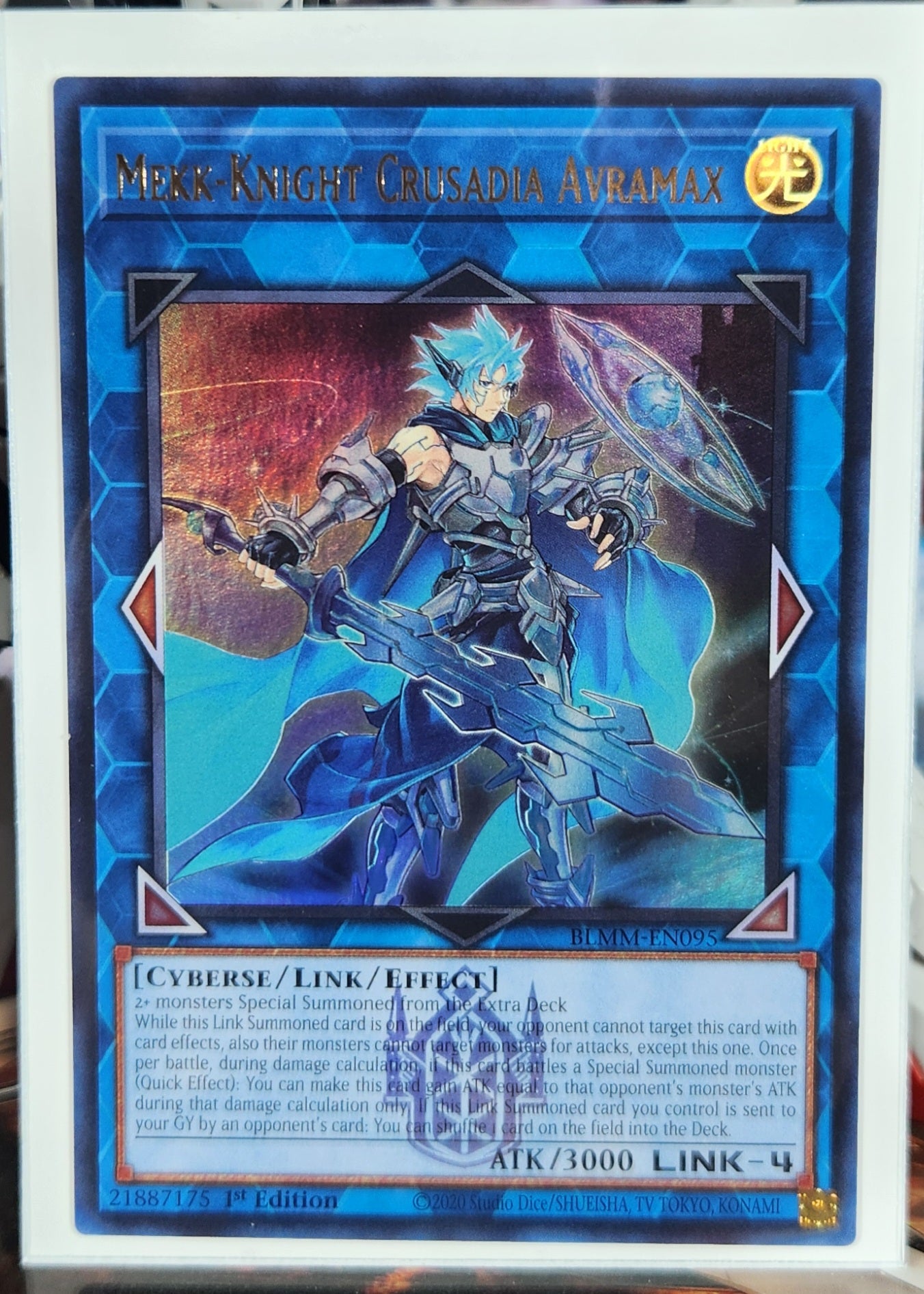 Mekk-Knight Crusadia AvraMax